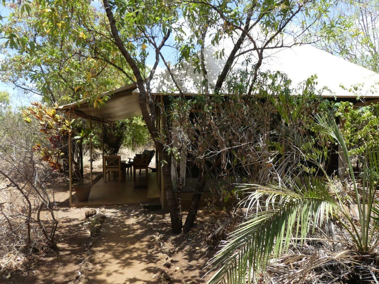Hotel Ikweta Safari Camp Maua Exterior foto